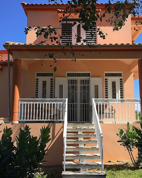 1st image of 1106 Calle Los Quiles