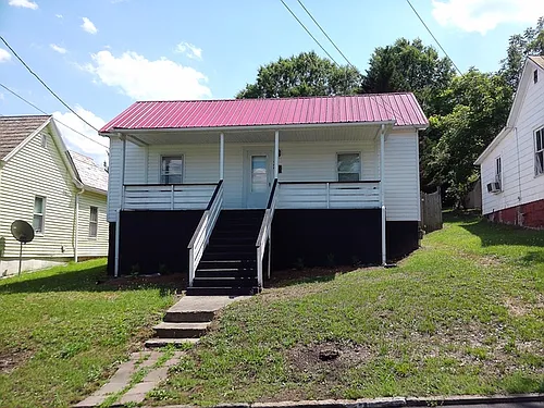 348 Plum St Photo 1