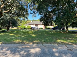 8611 Eight Mile Creek Rd, Pensacola, FL 32526