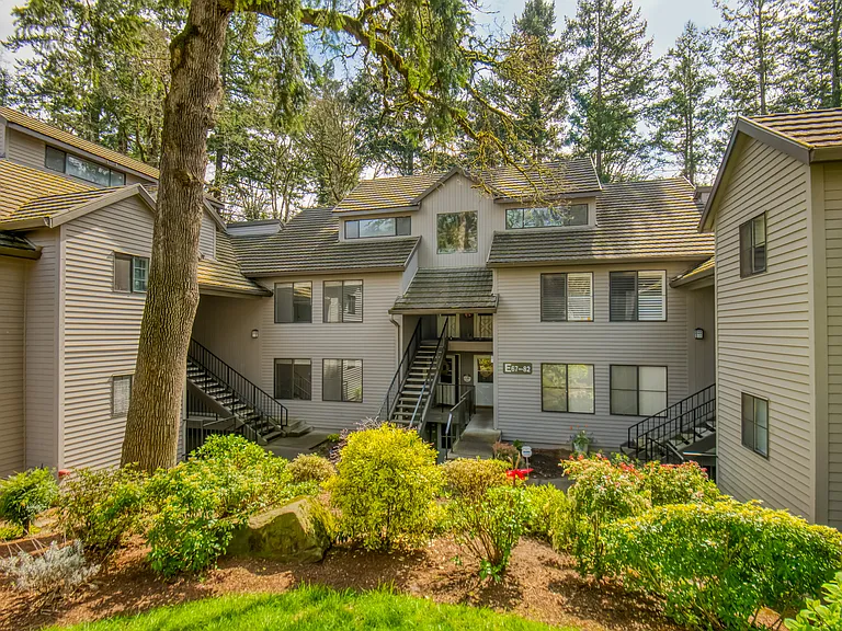 4000 Carman Dr #E79 — Photo 16