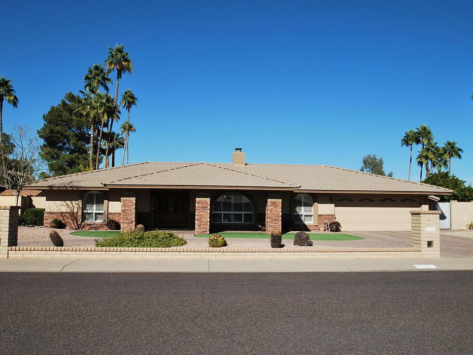 1st image of 218 E Acapulco Ln