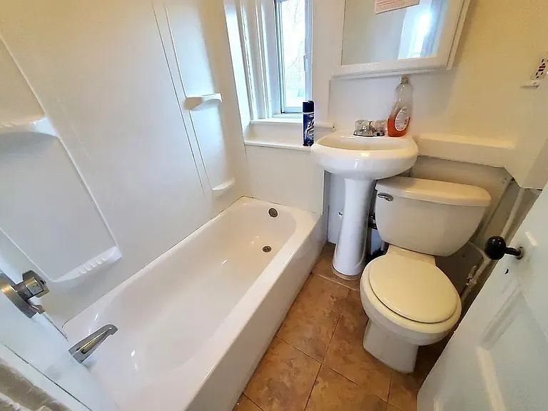 38 Jefferson St #3A — Photo 8