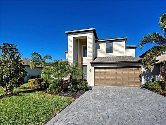 3rd image of 1824 E Isles Rd