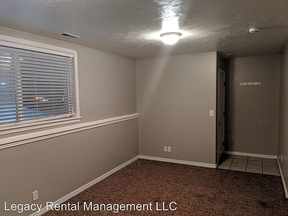 4th image of 215 W Center St APT 8
