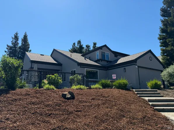 556 Rose Dr, Benicia, CA 94510