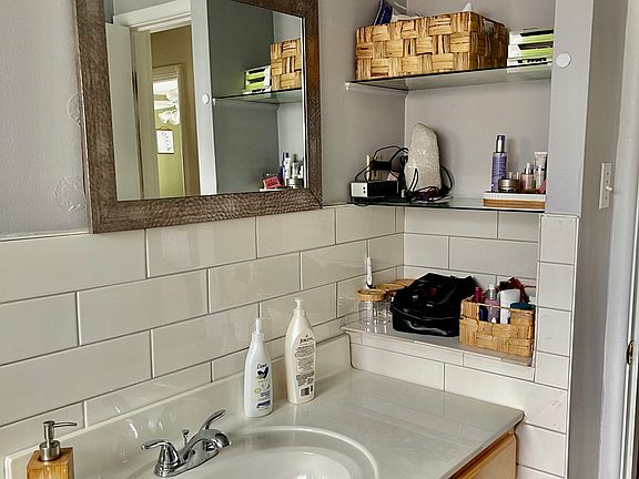 5th image of 7251 Dartmouth Ave #2F