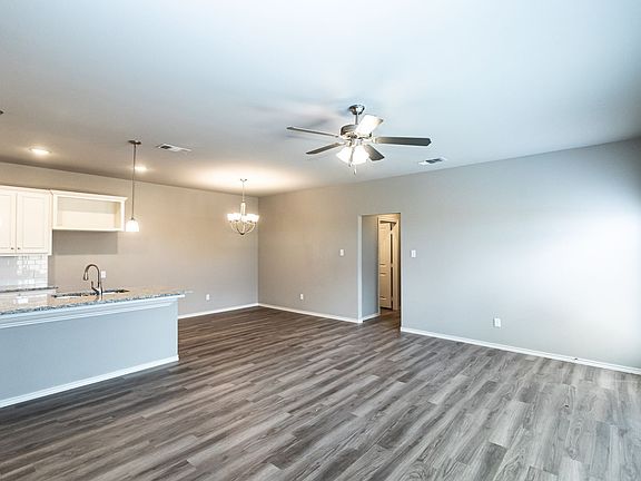 5th image of 1220 Preston Trl #A