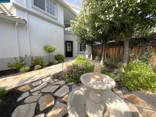 42 Vicenza Ct, Danville, CA 94526