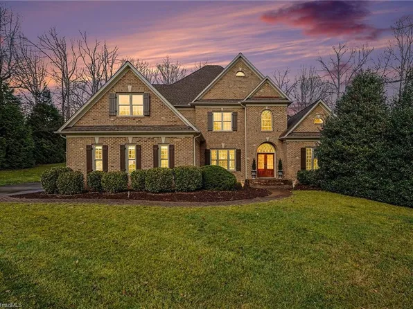 5902 Snow Hill Dr, Summerfield, NC 27358