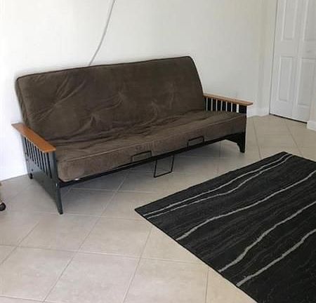 3rd image of 1555 NE 34th St