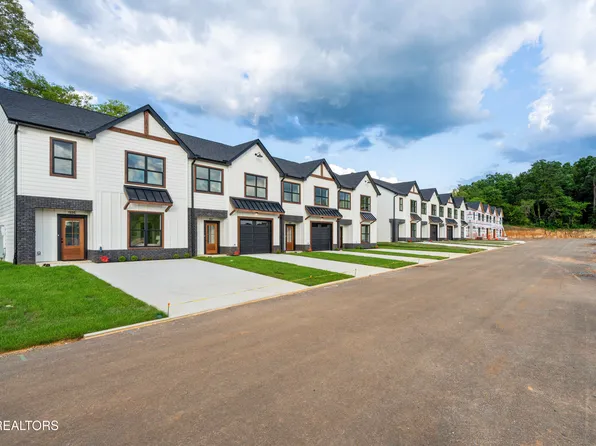 1345 Grace Ridge Dr, Sevierville, TN 37862
