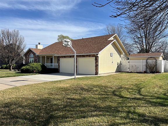 4th image of 1007 Ragan Rd