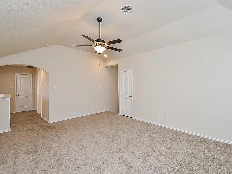 9411 Sparrow Creek Ct — Photo 26