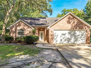 1617 Cook St, Ocean Springs, MS 39564