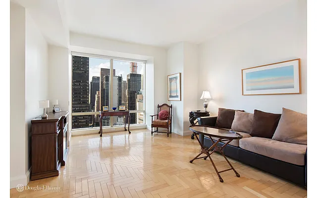 Rented by Douglas Elliman | media 24