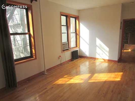 Rented by Compass | media 10