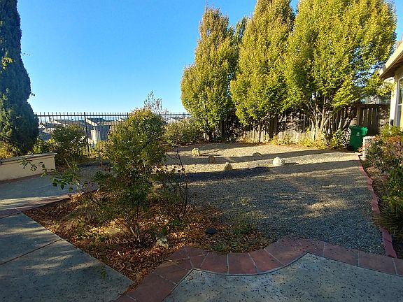 2nd image of 1135 S Shelter Bay