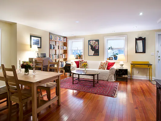 Sold by Sotheby's International Realty | media 1