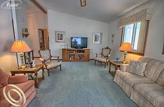 5th image of 5079 Rockwood Dr