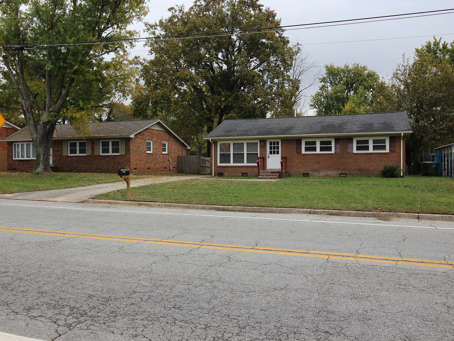 3 bed, 1369 sqft, $1,625 — Photo 1