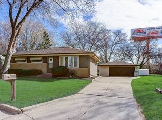 4264 S 10th St, Milwaukee, WI 53221