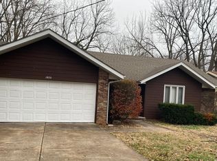 1922 S Oak Grove Ave, Springfield, MO 65804