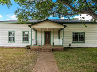 673 N Henderson St, Rusk, TX 75785