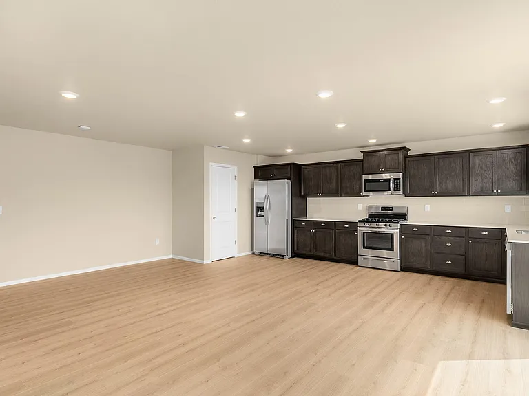 8324 39th St NE — Photo 7