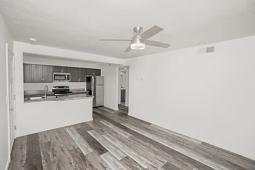 El Chaparral Apartments Photo 1 El Chaparral Apartments Photo 1