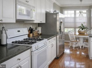 22 Breckenridge Ln, Monroe Township, NJ 08831