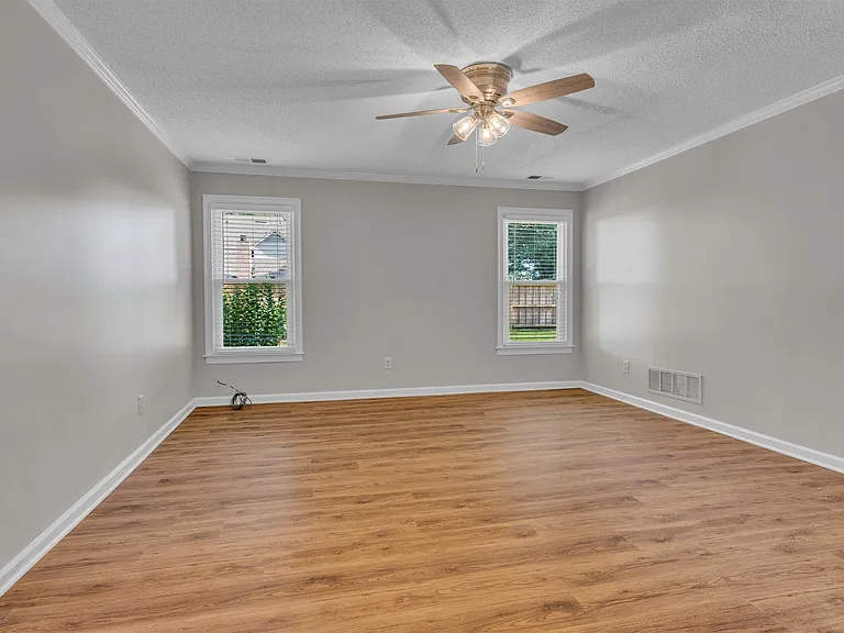 636 Fox Chase Cv N — Photo 11