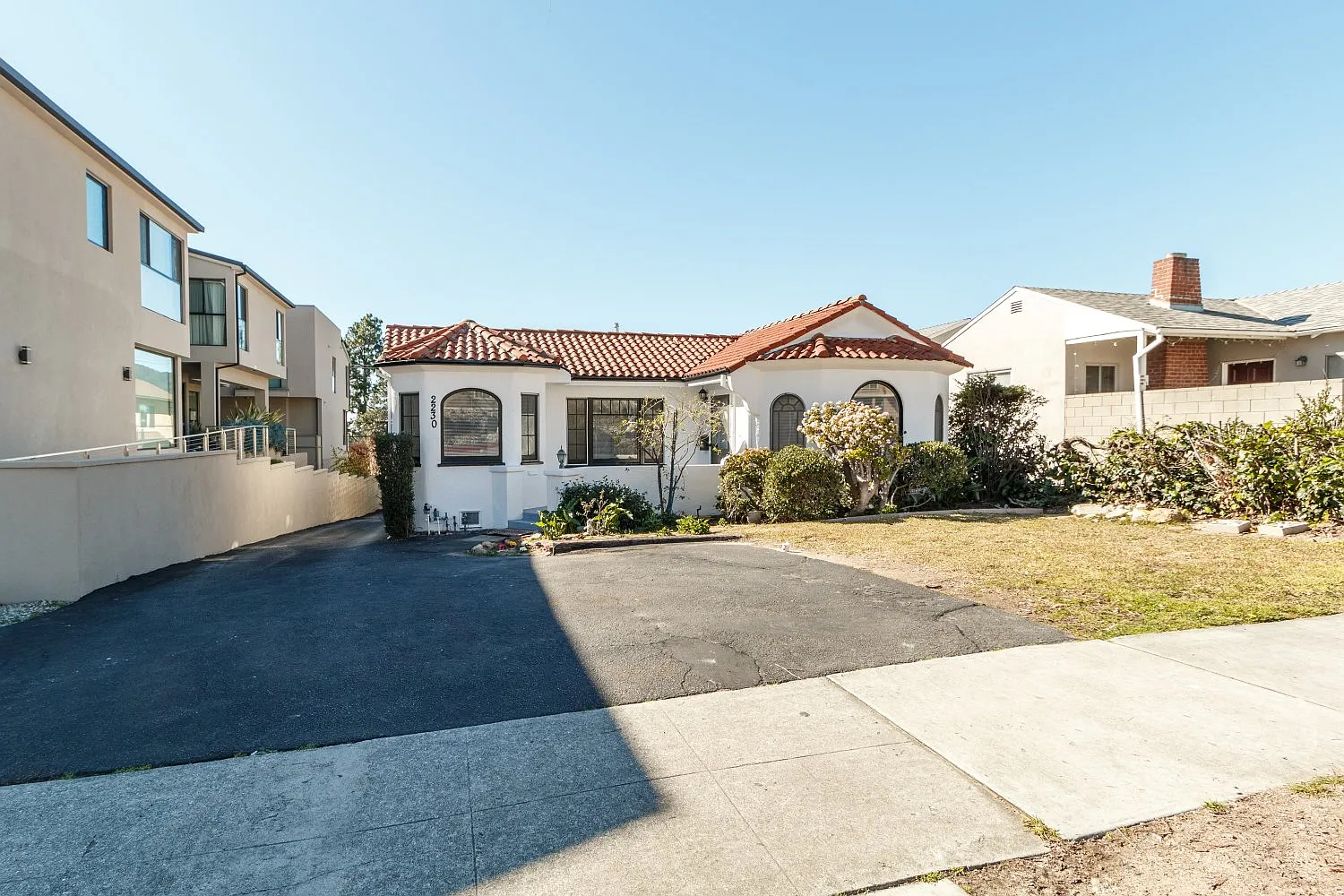 3 bed, 1400 sqft, $4,100 — Photo 2