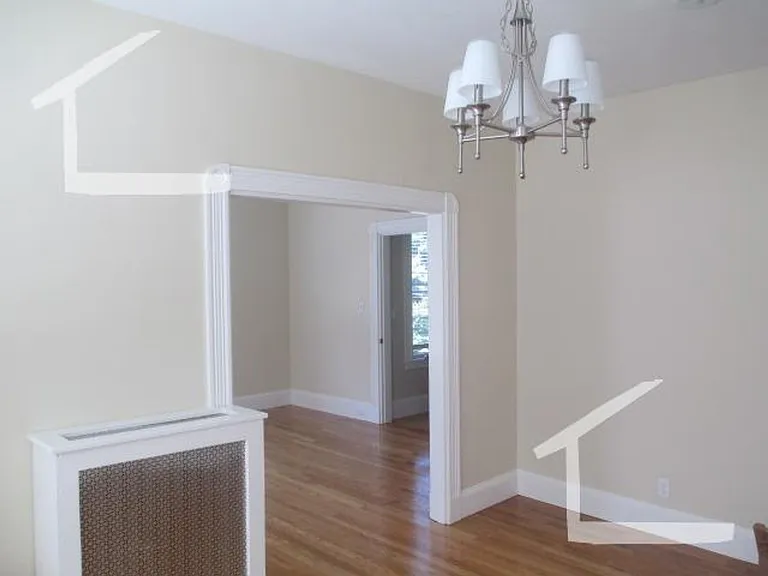 93 Surrey St #1 — Photo 8