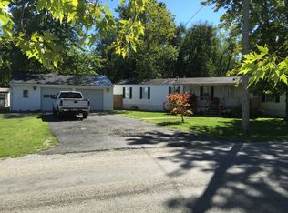 214 E North St, Oakland, IL 61943
