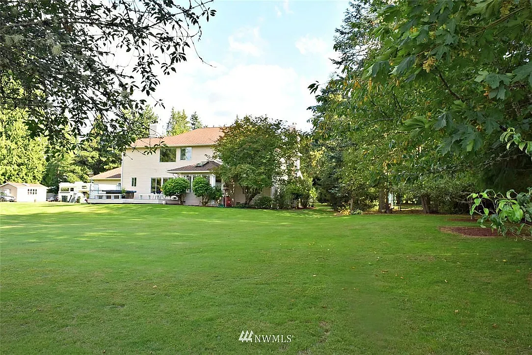 4 bed, 2650 sqft, $5,000 — Photo 2