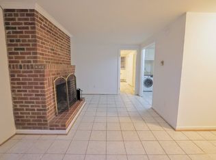 110 9th St SE APT B, Washington, DC 20003