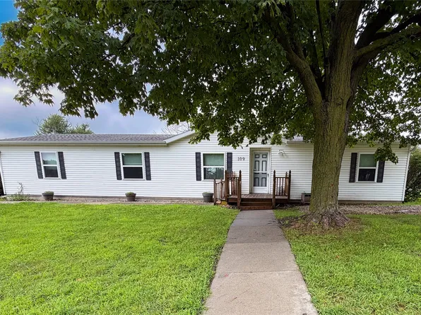 109 NE 7th St, Stuart, IA 50250