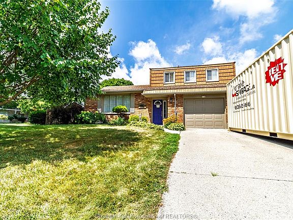 3rd image of 70 Sioux Dr