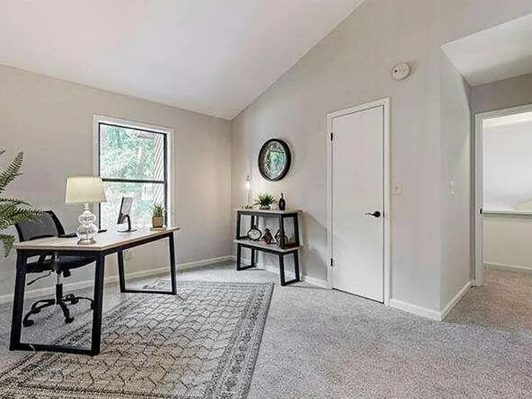 2355 Virginia Pl NE — Photo 15