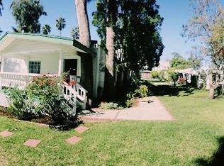 7566 1/2 Woodlake Ave #C, Canoga Park, CA 91304