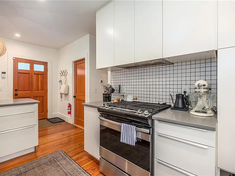 35 Wood St #1 — Photo 11
