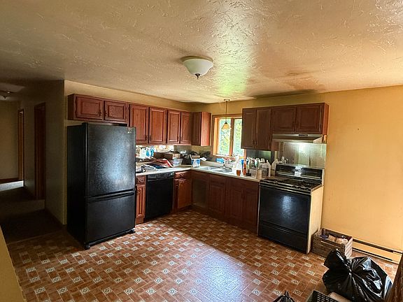 3rd image of 529 East Thompson Road
