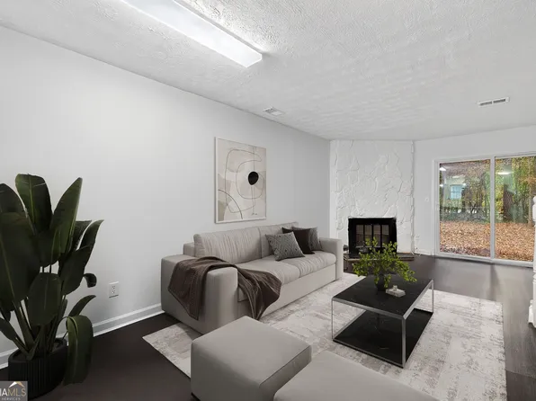 6716 Colchester Pl, Norcross, GA 30093