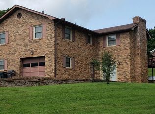 602 Baker St, Burkesville, KY 42717