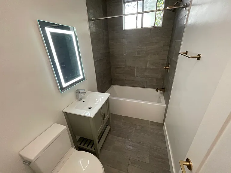 959 3/4 N Vendome St #959-G — Photo 6