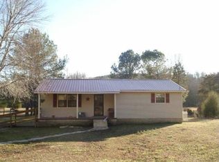 Beech Crk Rd, Clifton, TN 38425