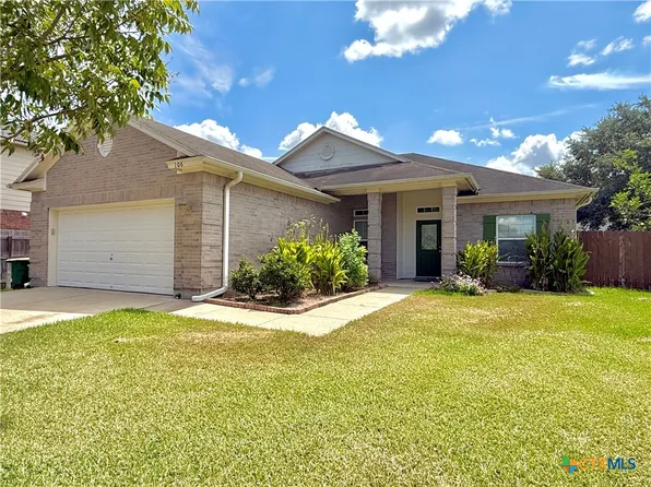 106 Heritage Oak Ct, Victoria, TX 77901