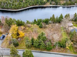 32 Flats Rd, Conception Bay South, NL A1W3C3