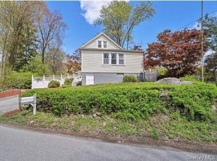 222 N Terry Hill Rd, Carmel, NY 10512