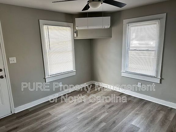 5th image of 920 Holt St